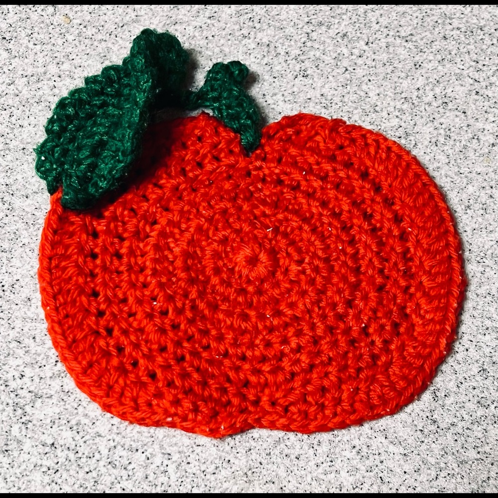PROCEEDS TO FAMILY HEART FOUNDATION! Crocheted Red Apple, Cheerful, Pretty